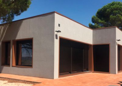 Casa pasiva de diseño moderno en Alicante, con detalles en Composite